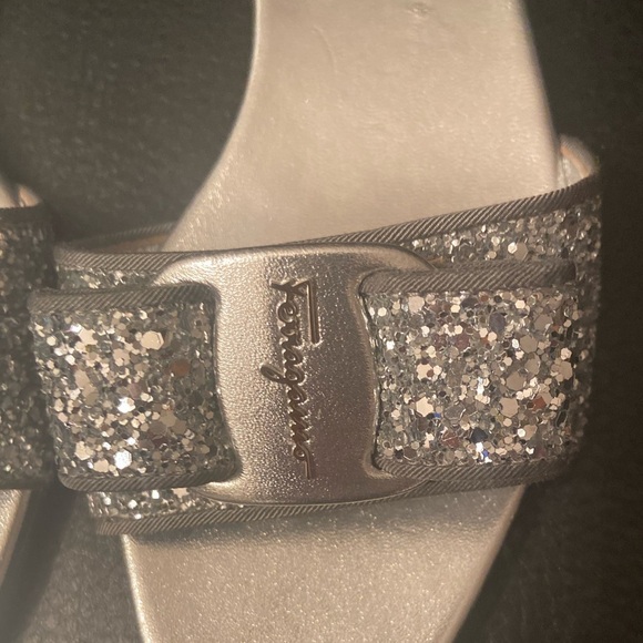 NWOT Salvatore Ferragamo Vicky Leather Sandal - Picture 6 of 12